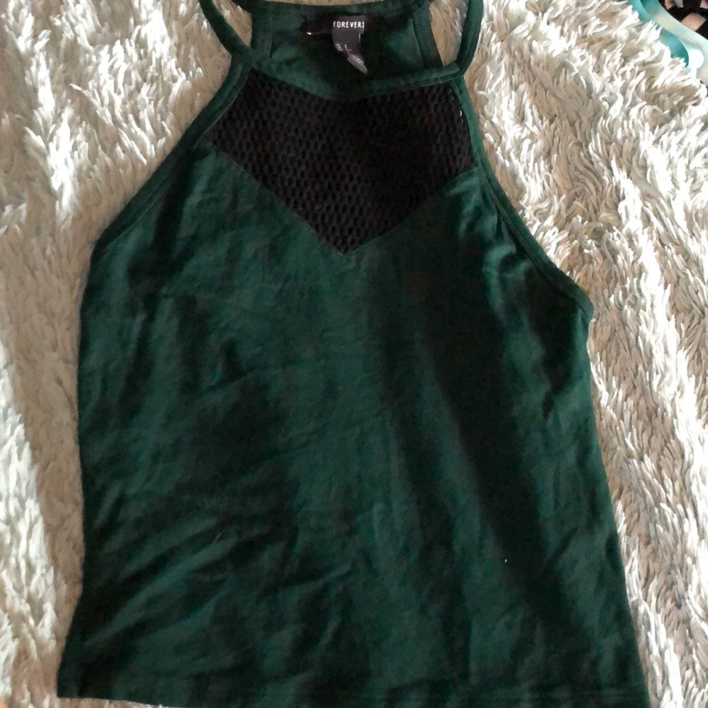Crop top